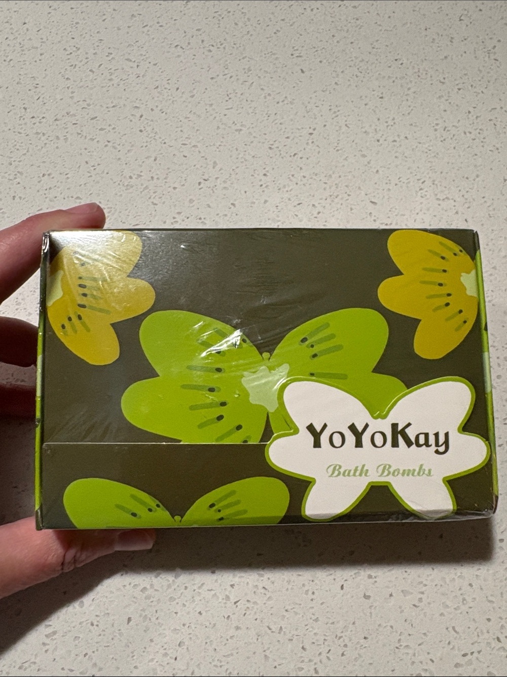 Yo Yo Kay kiwi 🥝 Green Bath Bombs - Refreshing Green Scent